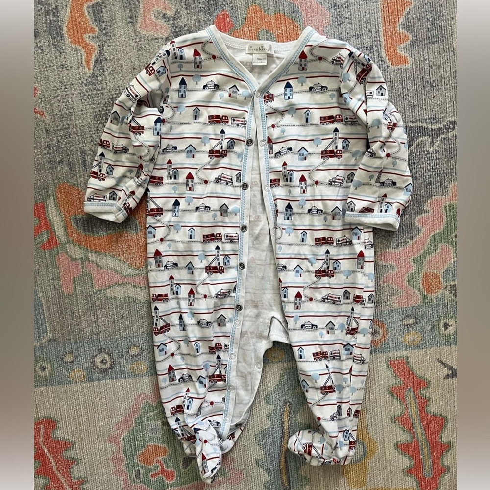 Kissy kissy firework pajamas